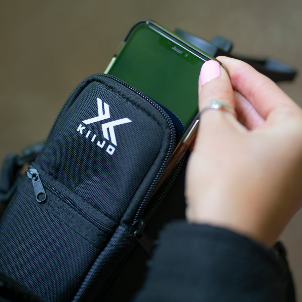 1 Litre Steel Thermos Bottle &amp; Carry Bag - 1000ml